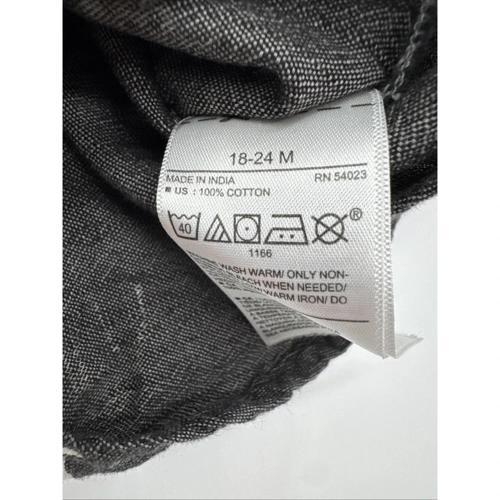 Old Navy 18-24 Months Gray‎ Giraffe Short Sleeve Button Down Shirt